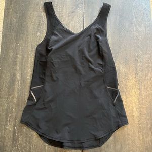 Lululemon size 4 tank top